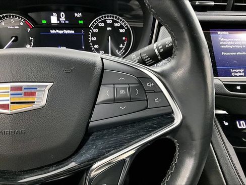 Used 2023 Cadillac XT5 Premium Luxury FWD image 26