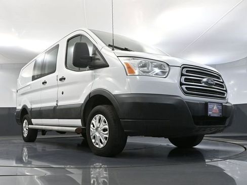 Used 2016 Ford Transit 250 130 Low Roof w/ Exterior Upgrade Package RWD image 40