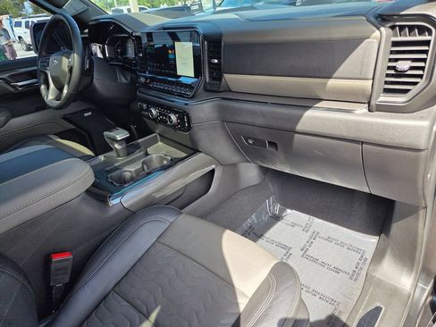 Certified 2024 Chevrolet Silverado 1500 ZR2 w/ Technology Package AWD/4WD image 15