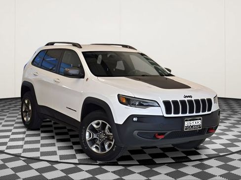 Used 2019 Jeep Cherokee Trailhawk AWD/4WD image 1