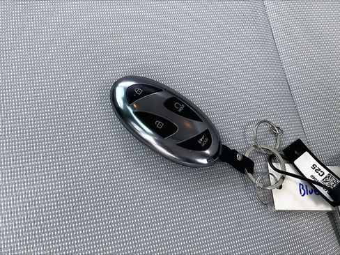 Used 2025 Hyundai Kona SEL image 13