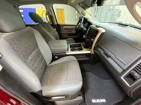 Used 2019 RAM 1500 Big Horn RWD image 26