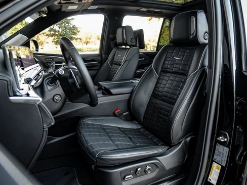 Used 2023 Cadillac Escalade V image 33