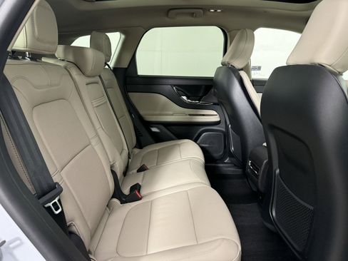 Used 2025 Lincoln Corsair Reserve image 14