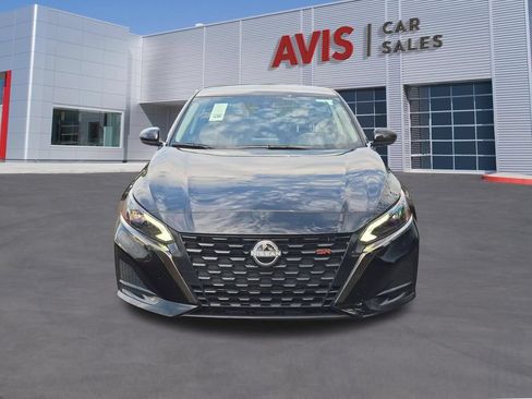 Used 2025 Nissan Altima 2.5 SR FWD image 2