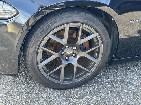 Used 2018 Dodge Charger R/T RWD image 4