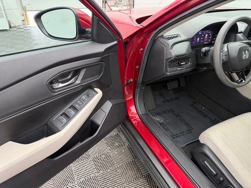 Used 2024 Honda Accord EX image 16