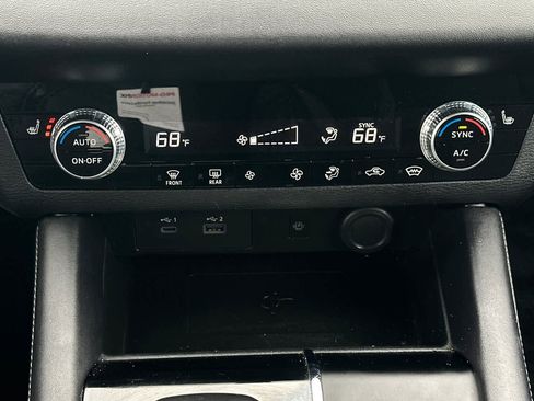 Used 2024 Mitsubishi Outlander Ralliart image 24