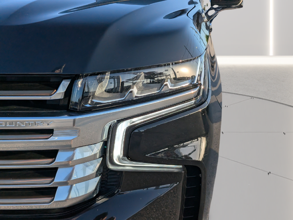 Used 2024 Chevrolet Tahoe High Country AWD/4WD image 7