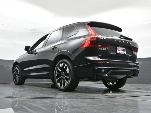 New 2026 Volvo XC60 B5 Plus w/ Protection Package Premier AWD/4WD image 46