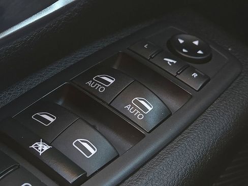 Used 2020 RAM 1500 Big Horn image 17