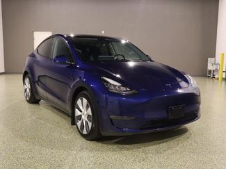 Used 2022 Tesla Model Y Long Range video 1