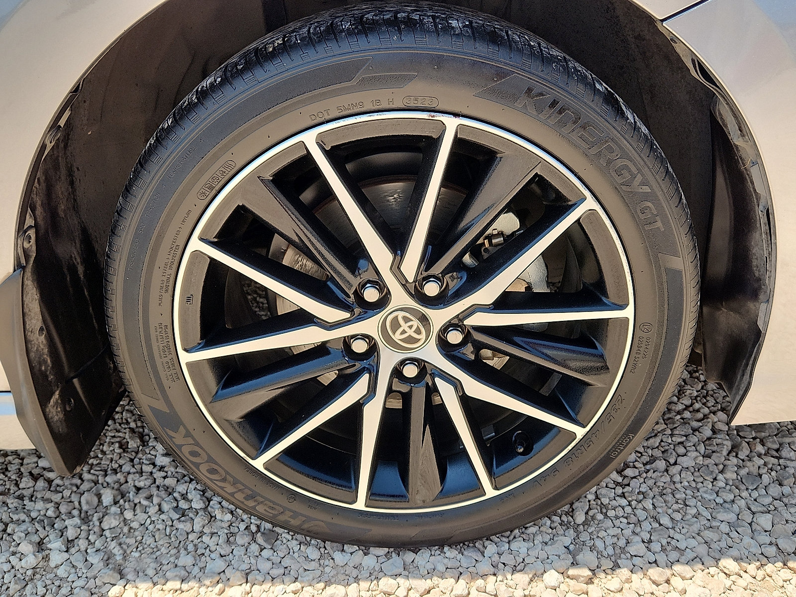 Used 2024 Toyota Camry SE FWD image 7
