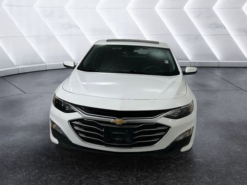 Used 2024 Chevrolet Malibu LT image 2
