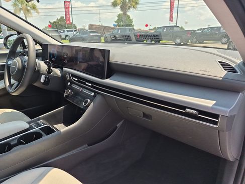 Used 2025 Hyundai Sonata SEL FWD image 33