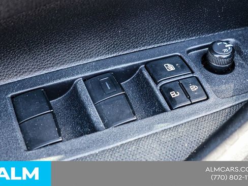 Used 2024 Toyota Corolla LE image 40