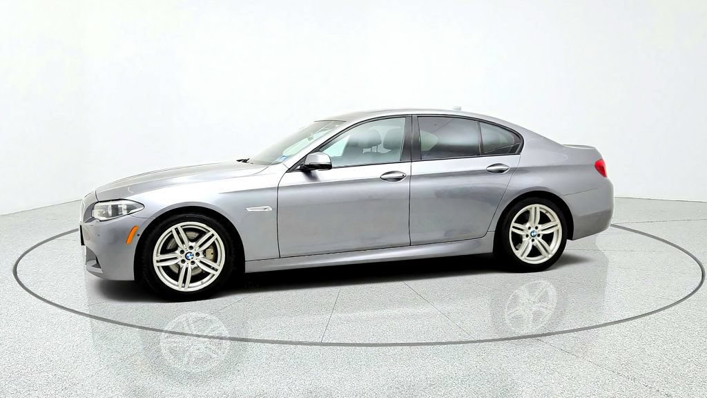 Used 2016 BMW 550i xDrive Sedan AWD/4WD image 8
