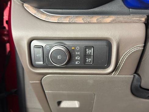 Used 2020 Ford Explorer Platinum w/ Premium Technology Package AWD/4WD image 15