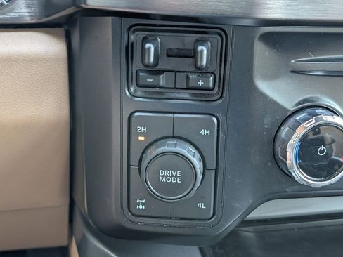 Used 2024 Ford F350 Lariat w/ Lariat Ultimate Package AWD/4WD image 14