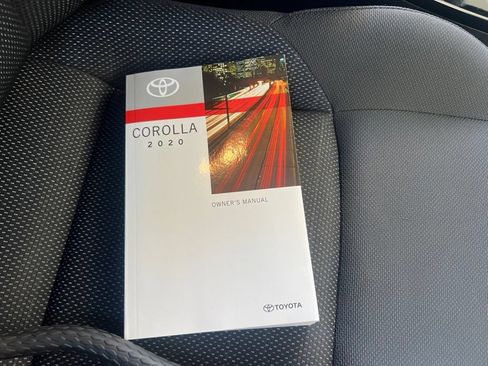 Used 2020 Toyota Corolla SE FWD image 25