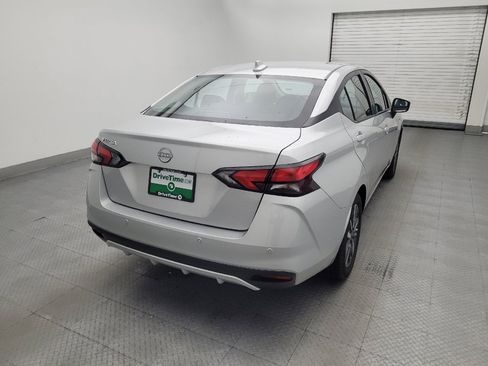 Used 2025 Nissan Versa SV FWD image 7