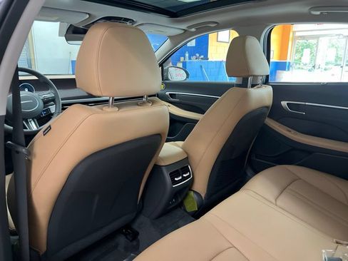 New 2026 Hyundai Sonata Limited FWD image 17