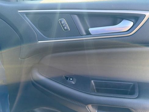 Used 2024 Ford Edge SEL AWD/4WD image 11