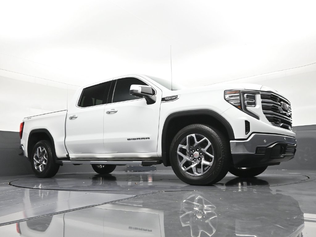 Used 2023 GMC Sierra 1500 SLT w/ SLT Premium Plus Package AWD/4WD image 29