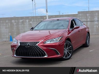 Used 2025 Lexus ES 300h w/ Premium Package