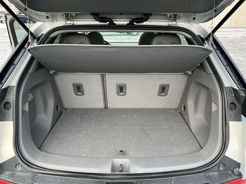 Used 2022 Chevrolet Bolt EUV Premier w/ Sun & Sound Package image 20