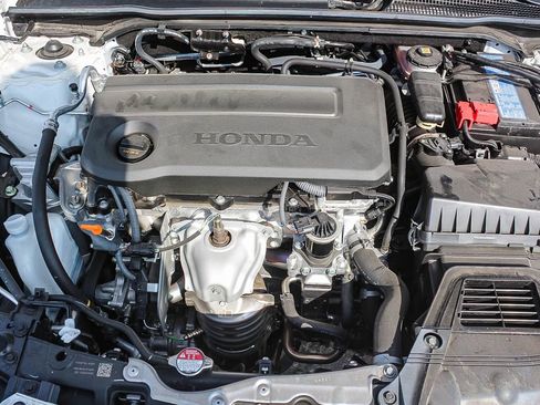 Certified 2025 Honda Civic Sport image 27