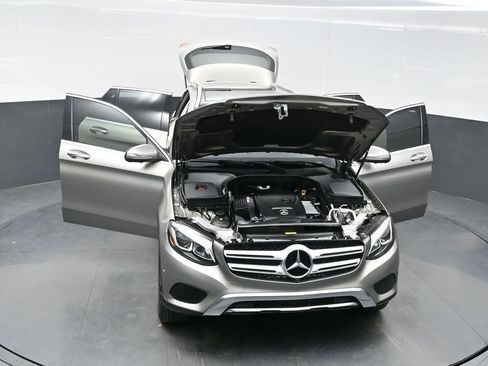 Used 2019 Mercedes-Benz GLC 300 4MATIC image 36