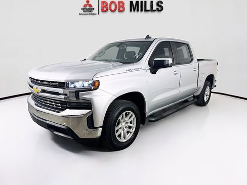 Used 2021 Chevrolet Silverado 1500 LT RWD image 3
