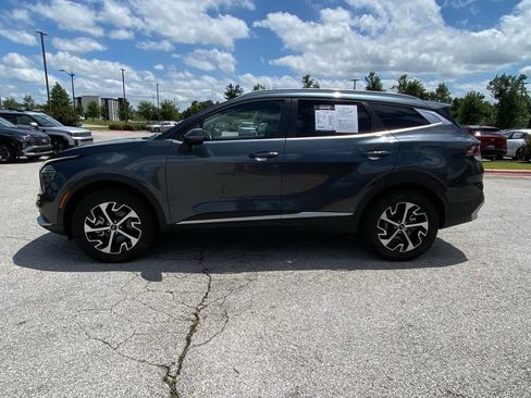 Used 2024 Kia Sportage EX AWD/4WD image 4