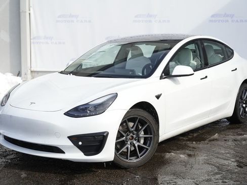 Used 2022 Tesla Model 3 Long Range image 2