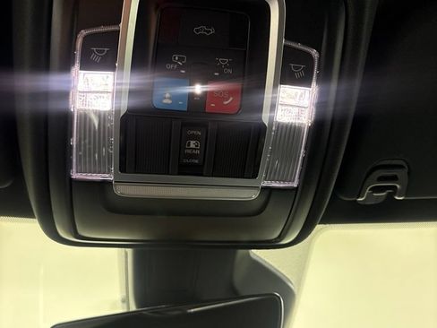 New 2026 RAM 1500 4x4 Crew Cab image 13