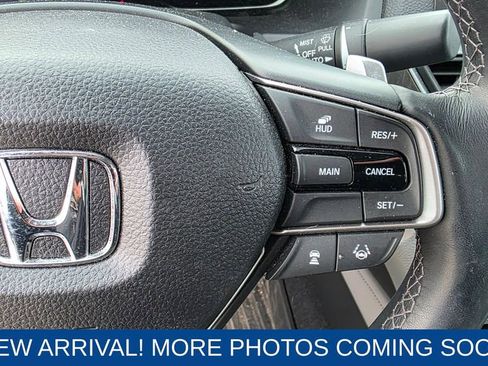 Used 2018 Honda Accord Touring image 15