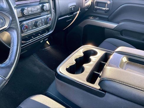 Used 2018 Chevrolet Silverado 1500 LT w/ All Star Edition AWD/4WD image 16