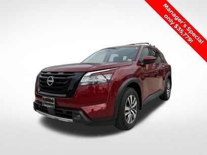 Certified 2024 Nissan Pathfinder SL w/ Black Appearance Package