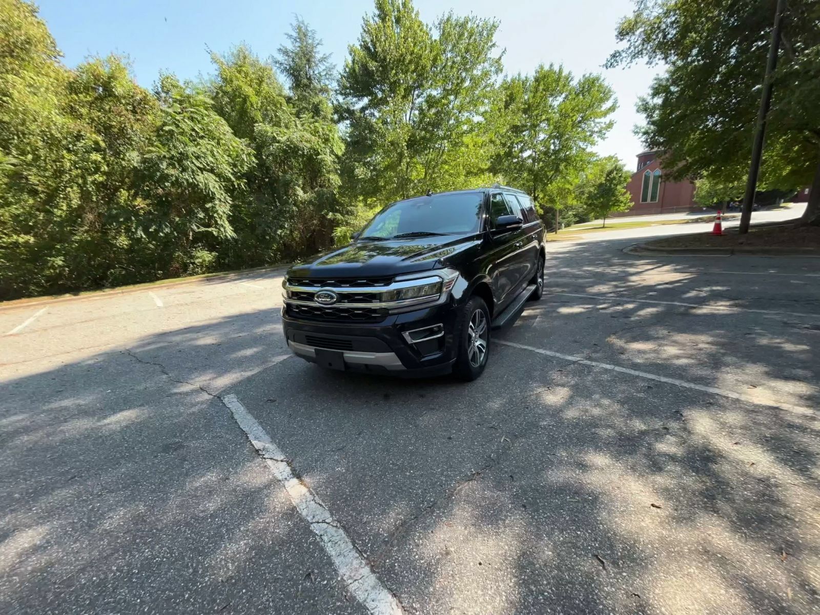 Used 2024 Ford Expedition Max Limited AWD/4WD image 4