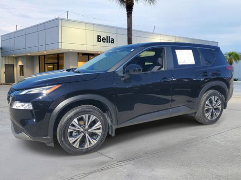 Certified 2023 Nissan Rogue SV FWD image 2