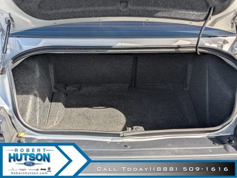 Used 2019 Dodge Challenger SXT image 10