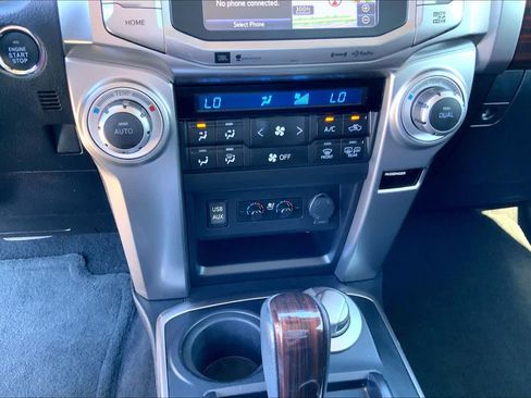 Used 2018 Toyota 4Runner Limited AWD/4WD image 32