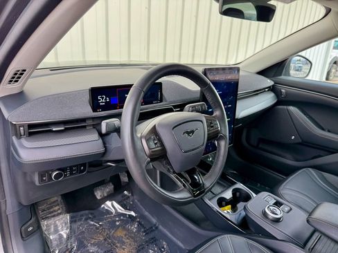 Used 2023 Ford Mustang Mach-E Premium image 9