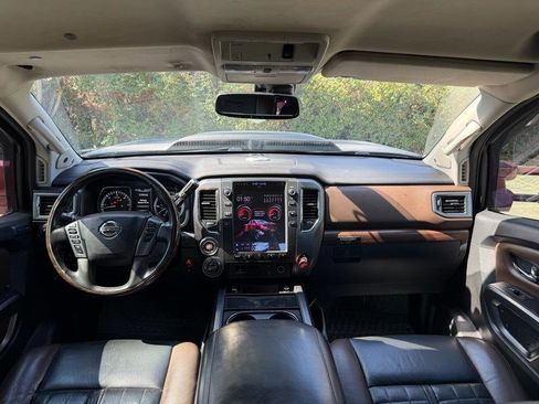 Used 2016 Nissan Titan Platinum Reserve image 34