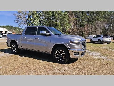 Used 2025 RAM 1500 Laramie image 36