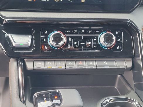 New 2026 GMC Sierra 1500 AT4 w/ AT4 Premium Package AWD/4WD image 19