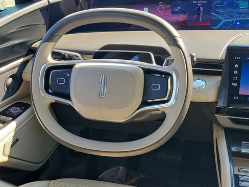 Certified 2024 Lincoln Nautilus Reserve w/ Equipment Group 202A image 18