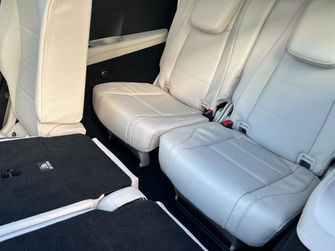 New 2026 Mercedes-Benz GLS 450 4MATIC image 14