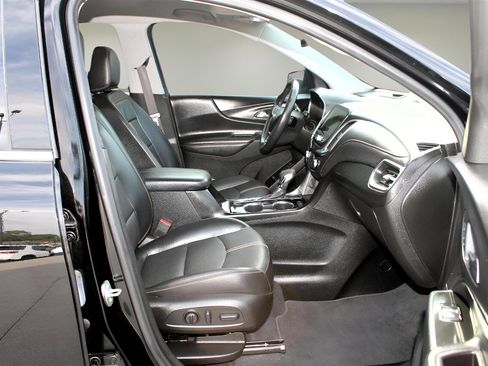 Used 2022 Chevrolet Equinox Premier image 30